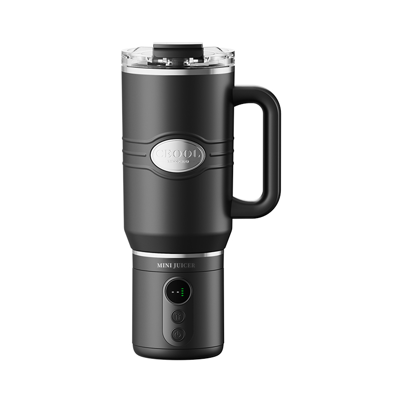 CEOOL FT833 120W/11.1V black portable juicer blender, OEM ODM rechargeable mini juice maker